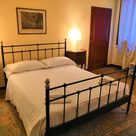 Appartamento Ruga Giuffa Veneza Exterior foto